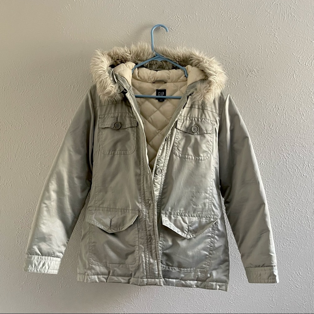 GAP Silver Puffer Coat Fur Lined Hooded Quilted Women’s Warm Winter Jacket Small